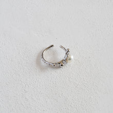 画像をギャラリービューアに読み込む, Ametsubu Earcuff / silver (3~6号)
