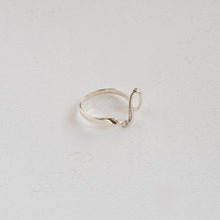 Load image into Gallery viewer, Sazanami Ring / silver 12号
